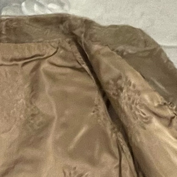 Cropped vintage hair on leather jacket - Picture 6 of 9